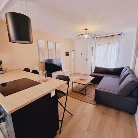 Duplex Neuf Centre Ville Avec Parking Neauphle-le-Château Dış mekan fotoğraf