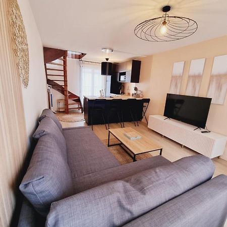 Duplex Neuf Centre Ville Avec Parking Neauphle-le-Château Dış mekan fotoğraf