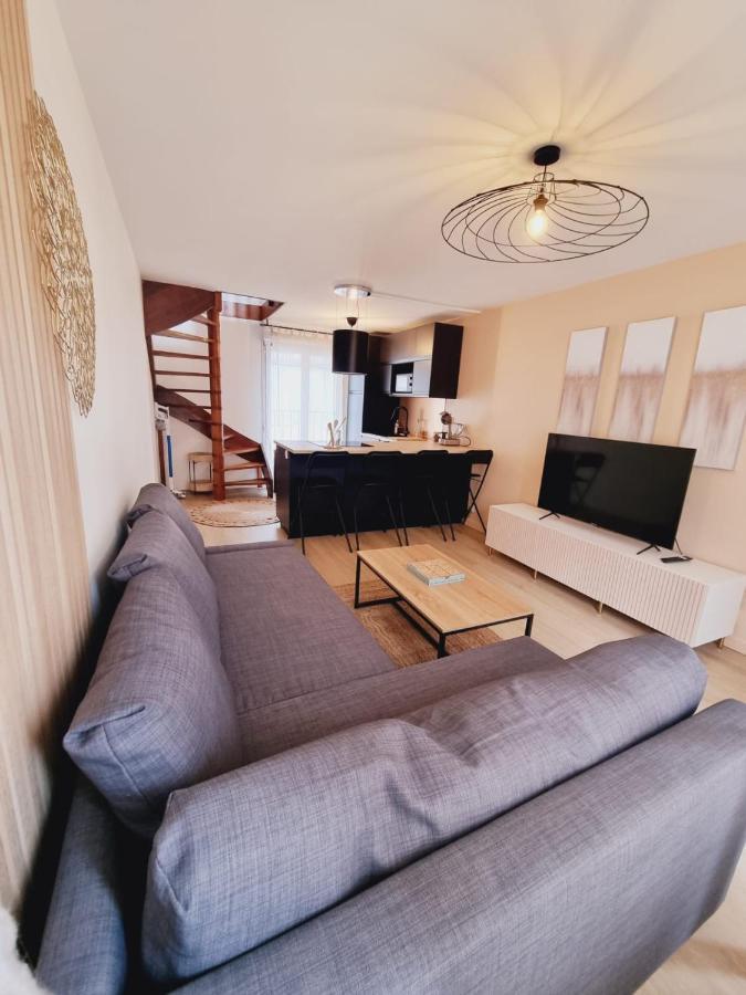 Duplex Neuf Centre Ville Avec Parking Neauphle-le-Château Dış mekan fotoğraf